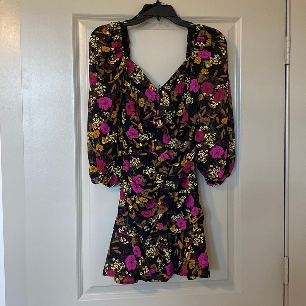 Floral ASTR puff 3/4 sleeve mini dress